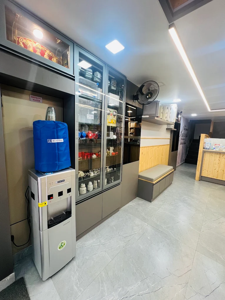 Om Enterprises showroom